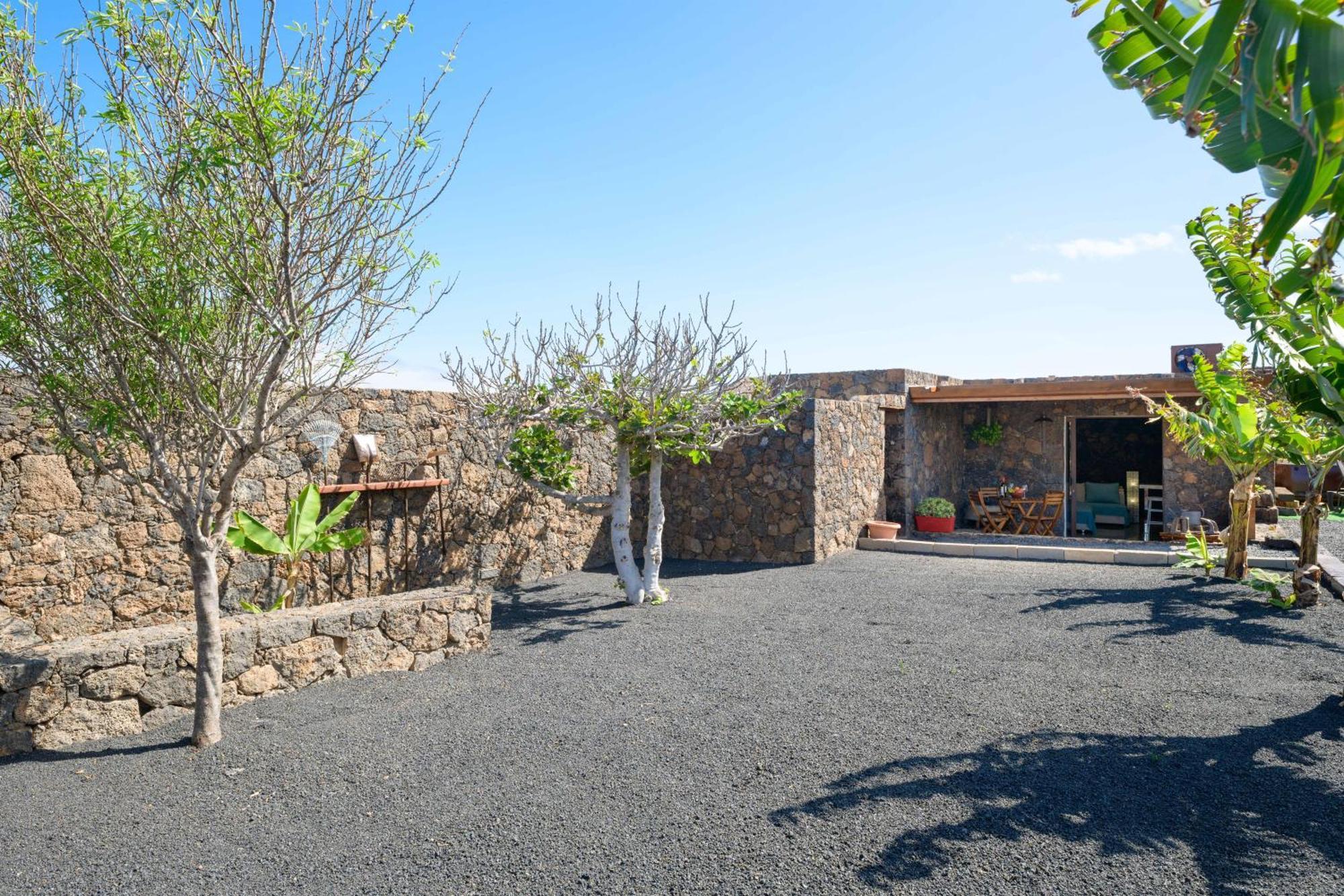 Apartamento Los 4 Nobles Tinajo Exterior photo